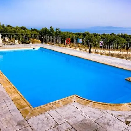 Trapezaki Seaview Apartmens Anemoni *