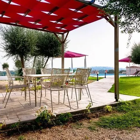 Trapezaki Seaview Apartmens Anemoni טרפזאקי